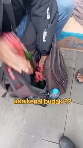 Tertangkap di depan polda kalbar siap² akan membakar polda dengan bom molotov #viral #polisimogokkerja #ojol #berita #berita 
