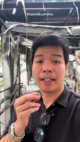 Jangan berlarut di konflik menyalahkan sesama rakyat. Salahkan negara kenapa mereka ngga hadir ketika rakyat protes? Salahkan media kenapa meliput pembakaran tapi ngga massa aksi dipukul polisi? Salahkan Kapolri yang ngga mundur-mundur? Salahkan DPR yang malah kabur ke luar negeri! Saling jaga sesama warga sipil kawan kawan!
