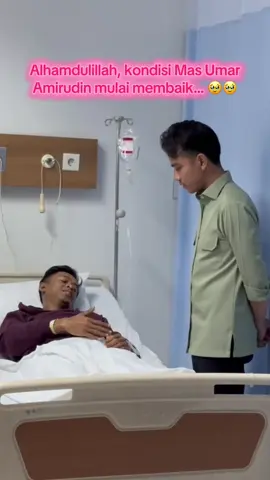 (Jumat, 29 Agustus 2025) Wapres Gibran menjenguk korban dari aksi demo Mas Umar Amirudin yang sempat kritis akibat dikeroyok oknum 🥹🥹 #wakilpresiden #gibranrakabumingraka #wapresgibran #masgibran #gibran 
