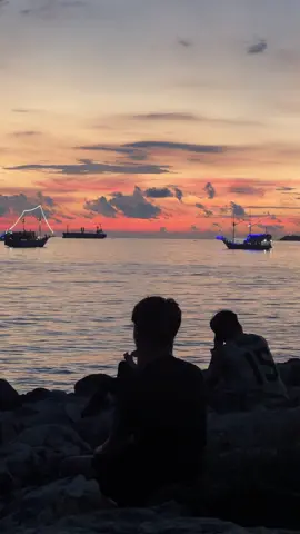 Lagu nya bkin candu#CPI #fypシ゚viral #cpimakassar #makassr #CPI #cpimakassar #lewatberandafyp #sunset #tenang #viwes #soreh #cpimakassar #lagutimur #zxycba #cpimakassar #fypage #fyppppppppppppppppppppppp #fypシ゚ 