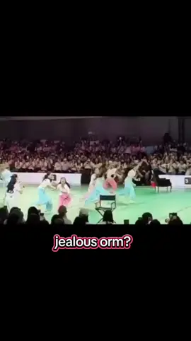 i cant move on with orm's reaction hahahahah she dont know that to do, she's panicking😆😆 #3plusstoryxgirlscup #ch3girlscup2025 #LingOrm #ormkornnaphat #linglingkwong 
