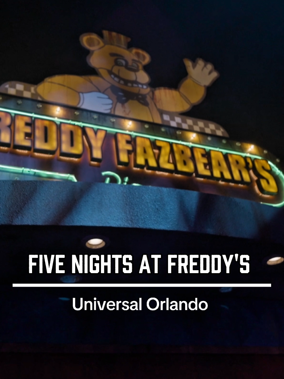 FIRST LOOK INSIDE Five Nights at Freddy's haunted house at Halloween Horror Nights Orlando! #fivenightsatfreddys #fnaf #hauntedhouse #halloween 