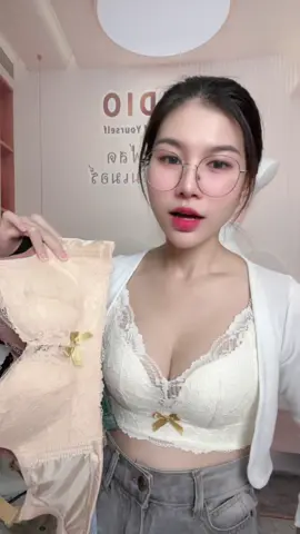 งานเต็มเต้าให้ความดันซอบชิด ##บราดันนมอกชิด##ชุดชั้นในสตรี##เสื้อในผู้หญิง##เสื้อในบราดันทรงอกชิดไร้ขอบไร้โครง##ราคาถูก