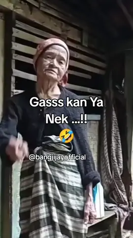 di saat nenek  goyang ngegasss ,..  bahagia in cucu 🤣 #videolucu #goviral 