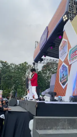 penampilan artis papan atas indonesia papan atas dimulai! Berhasil dibuka oleh Restu Van Hoven, Ghea Youbi, Dan D’Bagindas!!!  #restuvanhouten #gheayoubi #dbagindas #antv_official #sukabumiku 
