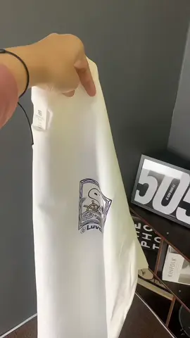 New produk❤️‍🔥super kecee bgt, cocok buat nongkrong,daily super nyaman 🤗jgn sampai ke habisan yaa🤙🏻#bajukeren #kaoskeren #oversizedshirt #tshirtoversize #fypシ゚viral 