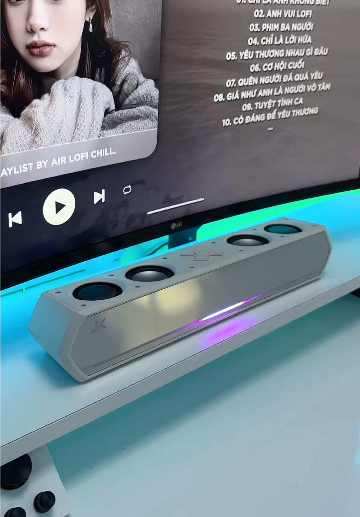 Mình vẫn sẽ chọn em loa soundbar cho góc làm việc của bản thân mình. #loabluetooth #loamaytinh #phananhrv #vtvcab #gocsetup 