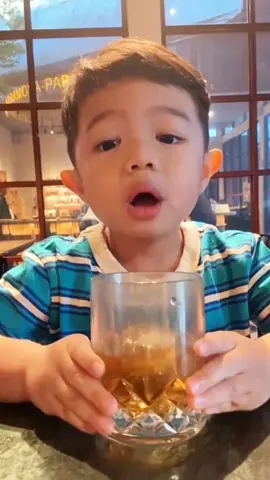 Bayi @ABEABEABE udah bisa diajak nongkrong sama papi nih 🤏😍 #abe #abedaily #abecekut #anaklucu #4u #masukberanda #fypシ゚viral #fypage #papiabe #mamiabe 