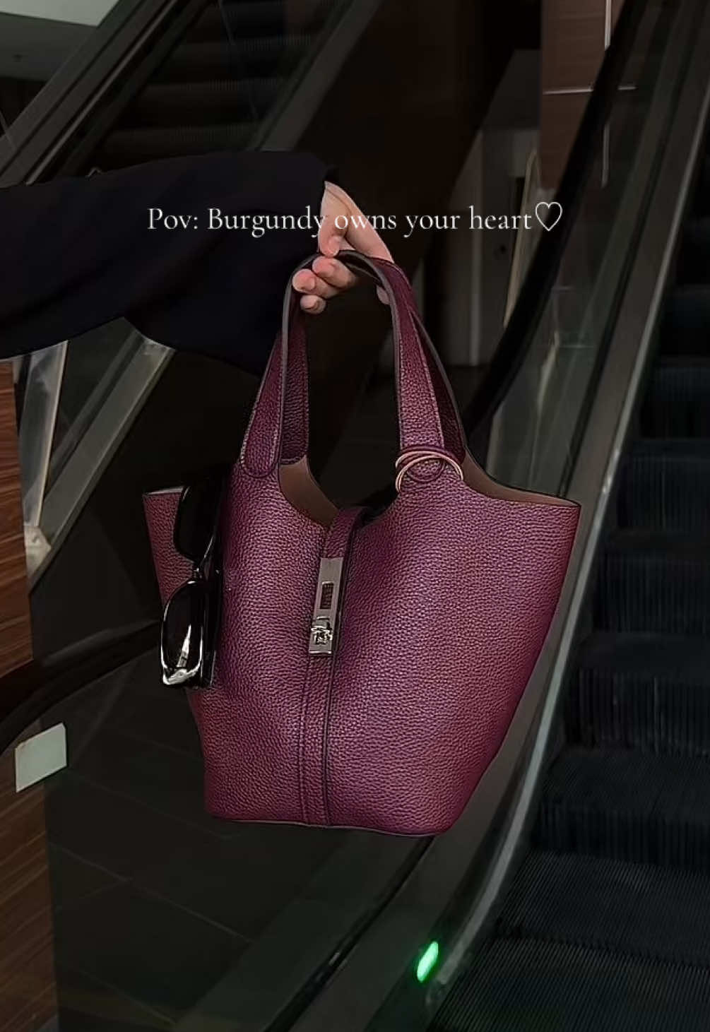 Material pn bkn biashe2 ye mak lurvee♡ #bucketbag #caitinabag #bagviral 