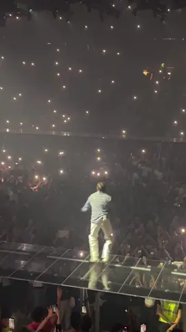 Freezing cold in Milan🥶 @champagnepapi #sickomode #milano #italy 