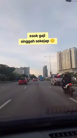 Salam Maghrib  semakin rindu  semakin jauh 😔