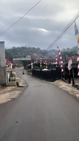 Sedikit gerimis #cicipetualang #fyp #jelajah #sumedang #travel 