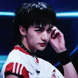 #HYUNJIN || AHH THIS EDIT IS SO GOOD ( because he is so pretty) #hyunjinedit #hwanghyunjin #hyunjinskz #hyunjinstraykids 