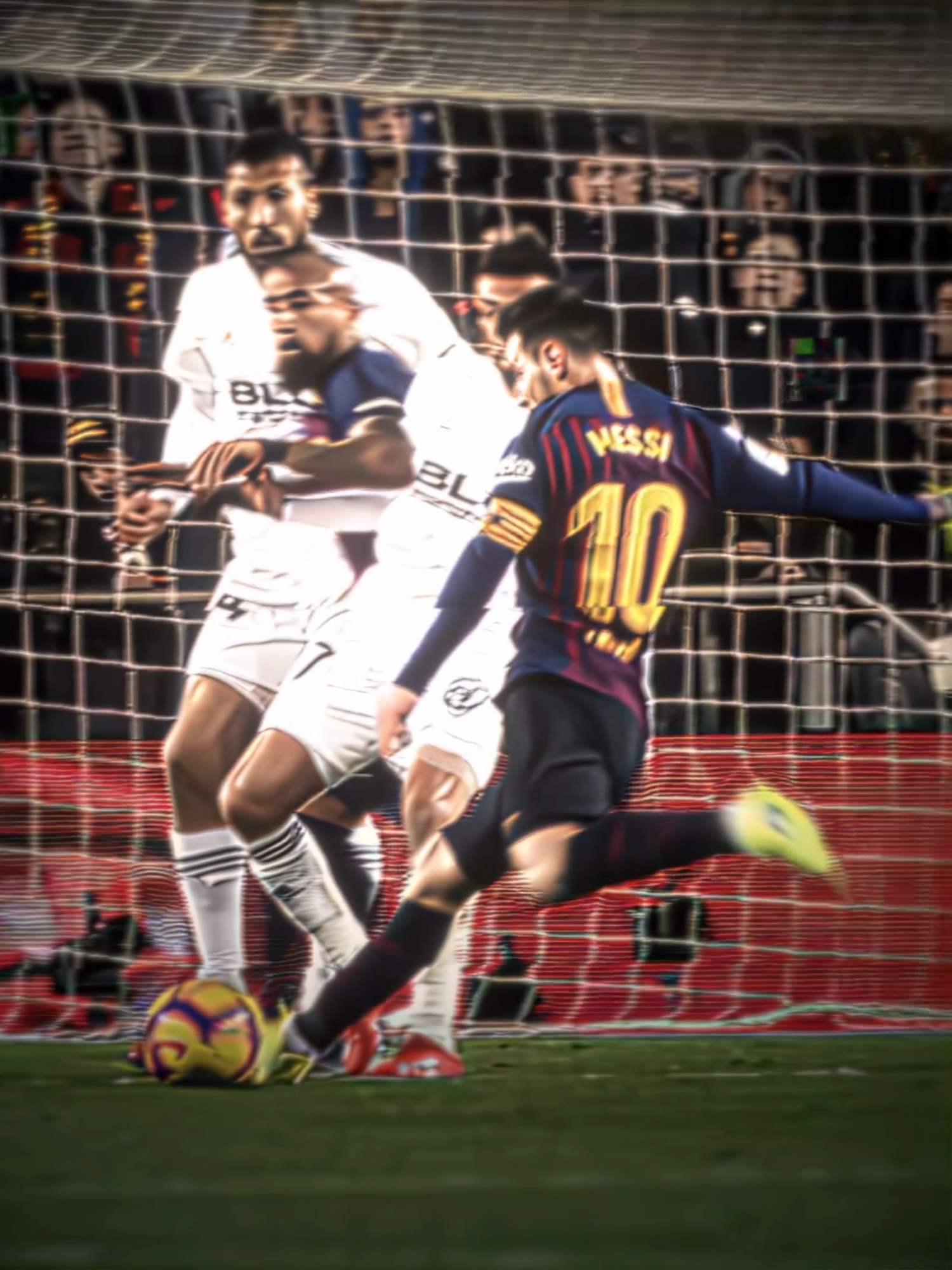 Magic Duo 👑 ⚽ 🔥 . . . #messi10 #messi_king #messi #lionelmessi #leomessi #edit #viralvideos #footballtiktok #soccertiktok #barcelona #viraltiktok #messigoal