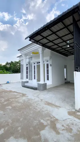 Perumahan Cluster di Pontianak Komplek Grand family * Di bangun 5 unit - Tersisa 4 Unit🔥 📍Jl. HM. Swignyo - Jl. Dr wahidin * Pontianak_ Kalimantan Barat Sfesifikasi🔥 * Type 50 & 60 no 1 sampai 5 * 2 kamar tidur * 2 kamar mandi * Listrik 1.300 watt * Keramik 60x60 * Air pdam * Luas tanah 9 x 14 Meter Bonus🔥 * Pagar letur u * Meja kompor ( type 60 ) * Moulding ruang tamu * Lampu led * Lampu bias ruang tamu * Lampu teras * ⁠ Harga 50 ( Rp. 450.000.000,-) Harga 60 ( Rp. 495.000.000.- ) WhatsApp : 0896 0693 0407 #rumahpontianak #rumahidamanpontianak#perumahanpontianak 
