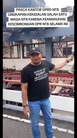Semoga tikus2 yang ada di dpr NTB habis terbakar dan keangkuhan kesombongan ny selama ini habis terkubur dengan terbakarnya gedung penghianat rakyat ini,, ..... 