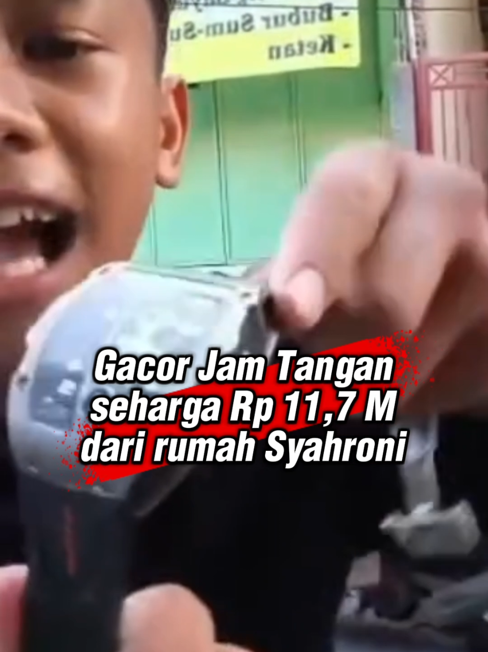 Dia nyadar ga kalo harga jam tangan hasil jarahan dari rumah Ahmad Syahroni hari ini, harganya Rp. 11,7 Milyar? Gacor gess. #suararakyat #dprrikhianatirakyat #rakyatindonesia #rakyatbersuara #richardmille 