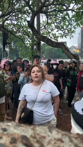 Lisa blekping dodol pecel tarik slebew… #fyp #demo #acab #1312 #bubarkandpr 