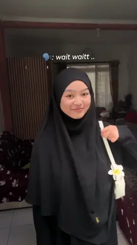 Me: pake outfit item-item Temen: 