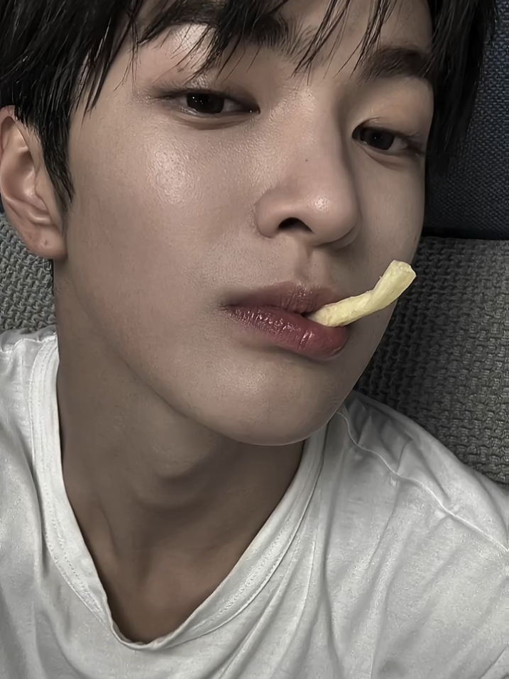 pesona cowo makan kentang 😫🫵 #KEONHO #CORTIS #HYBE #BIGHIT 