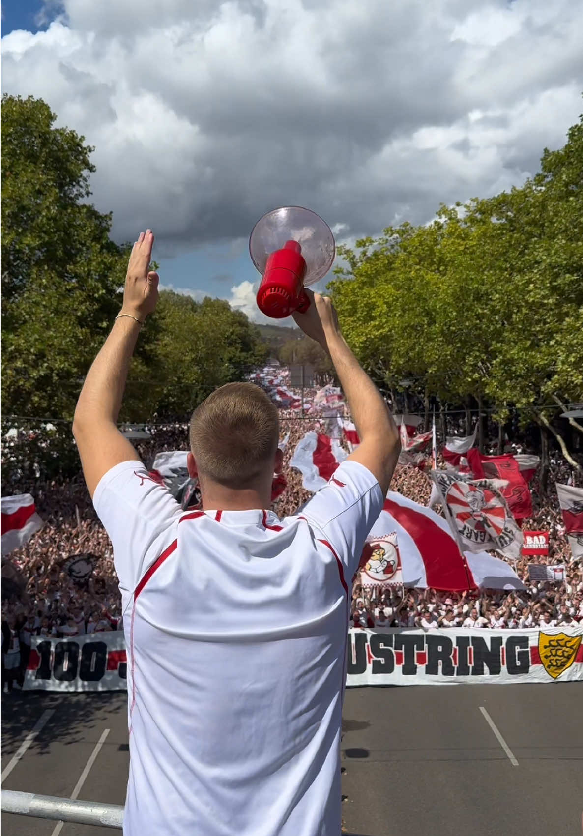 favorite moment of the season 😍😍 #100jahrebrustring #karawanne #VfB #vfbstuttgart #vfbtiktok 