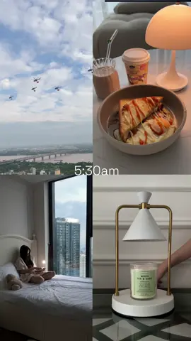 Sáng thứ 7 hôm nay đẹp quá 🤍  Bác nào lười uống nước thì khi xem được clip này hãy lấy cốc nước uống đi nha 😆 Đợt này mình bắt đầu dùng lại Retinol và BHA nên phải skincare và bôi kem chống nắng ngay sau khi dậy, trong ngày cũng bôi kem chống nắng thêm khoảng 2 lần nữa 🤍 Hi vọng đến tết này là có làn da căng bóng mướt mát ❣️ Những sản phẩm mình đang dùng trong clip này (những sản phẩm treatment + dùng ban đêm mình để clip sau nha): 1. Tẩy trang Bí Đao @Cocoon Vietnam  2. Sữa rửa mặt Hoa Cúc @Kiehl’s Việt Nam  3. Toner Nước Sen Cocoon  4. Serum phục hồi chống lão hoá của @Estee Lauder Vietnam  5. Kem dưỡng chống lão hoá Estee Lauder 6. Kem mắt vàng AHC (em này thấy bảo ngừng bán rồi thì phải) 7. Kem chống nắng @AHC Vietnam  8. Serum xịt khoáng @d'Alba piedmont VN  9. Guasha Balance guasha  #asmr #Vlog #hoangthuyminh #skincare 