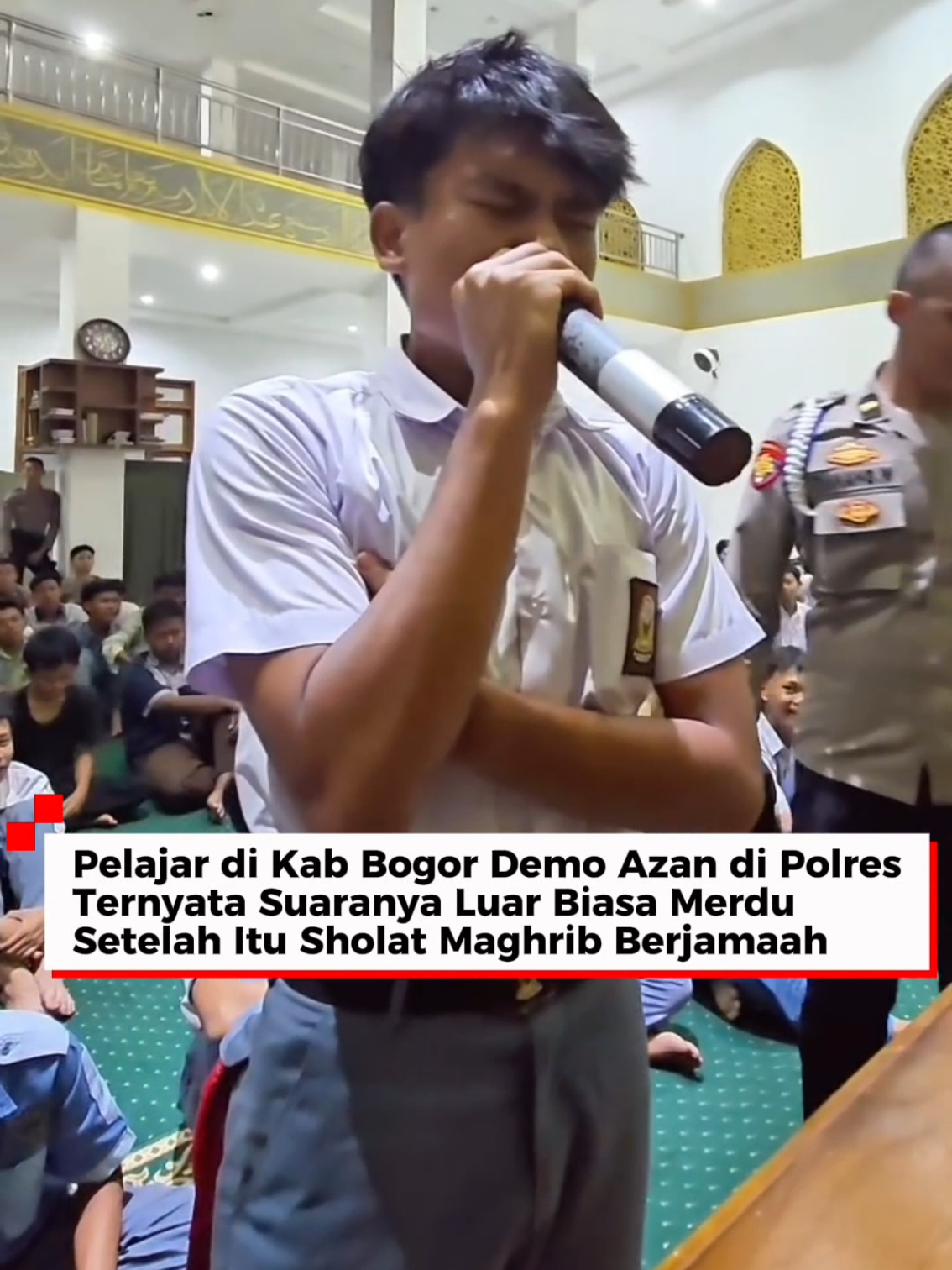 Para pelajar SMA dan SMK yang ada di Kabupaten Bogor ikut serta dalam demo di Polres Bogor bersama Kapolres Ternyata salah satu pelajar melakukan demo azan di masjid Baitul Hamdi Polres Bogor dan suaranya sangat merdu hingga memukau jamaah yang hadir Setelah itu mereka melakukan sholat Maghrib berjamaah, diskusi bersama Kapolres Bogor dan makan bersama  Salam Bogor Istimewa  Kuta Udaya Wangsa #siswa #sma #smk #demo #rudysusmanto 