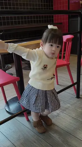 Set đồ thu đông cực xinh cho bé 🥰 #thoitrangbegai #babykids #thoitrangtreem #thoitrangthudong 
