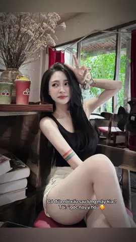 Có đứa nói xấu sau lưng mày kìa ?  Tôi: 