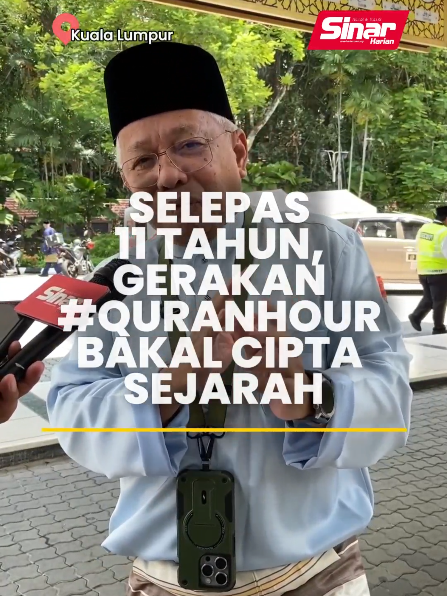 Selepas 11 tahun, gerakan #QuranHour bakal cipta sejarah Selepas 11 tahun penganjuran Malaysia #QuranHour, kempen mencintai al-Quran itu melakar sejarah tersendiri apabila mendapat perhatian untuk diangkat sebagai produk pelancongan negara dan dimasukkan dalam kalendar rasmi acara tahunan Melawat Malaysia, lapor wartawan Sinar Harian, Nurhidayah Hairom. Langkah itu bukan sekadar mengiktiraf nilai spiritual dan sosial program berkenaan, malah membuka ruang baharu dalam mempromosikan pelancongan Islamik yang semakin mendapat tempat dalam kalangan pelancong antarabangsa. Copyright disclaimer: Segala penyuntingan video adalah hak cipta terpelihara milik Sinar Harian. #SinarHarian #BeritaSemasa #QuranHour2025 #MalaysiaQuranhour2025 #merdekadenganrasa #surahalsaff #surahalballad #surahaliimran