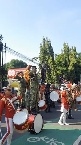 penampilan SMA 5 Taruna Brawijaya #bariskreasi #kediri #fyp #viraltiktok #drumband 