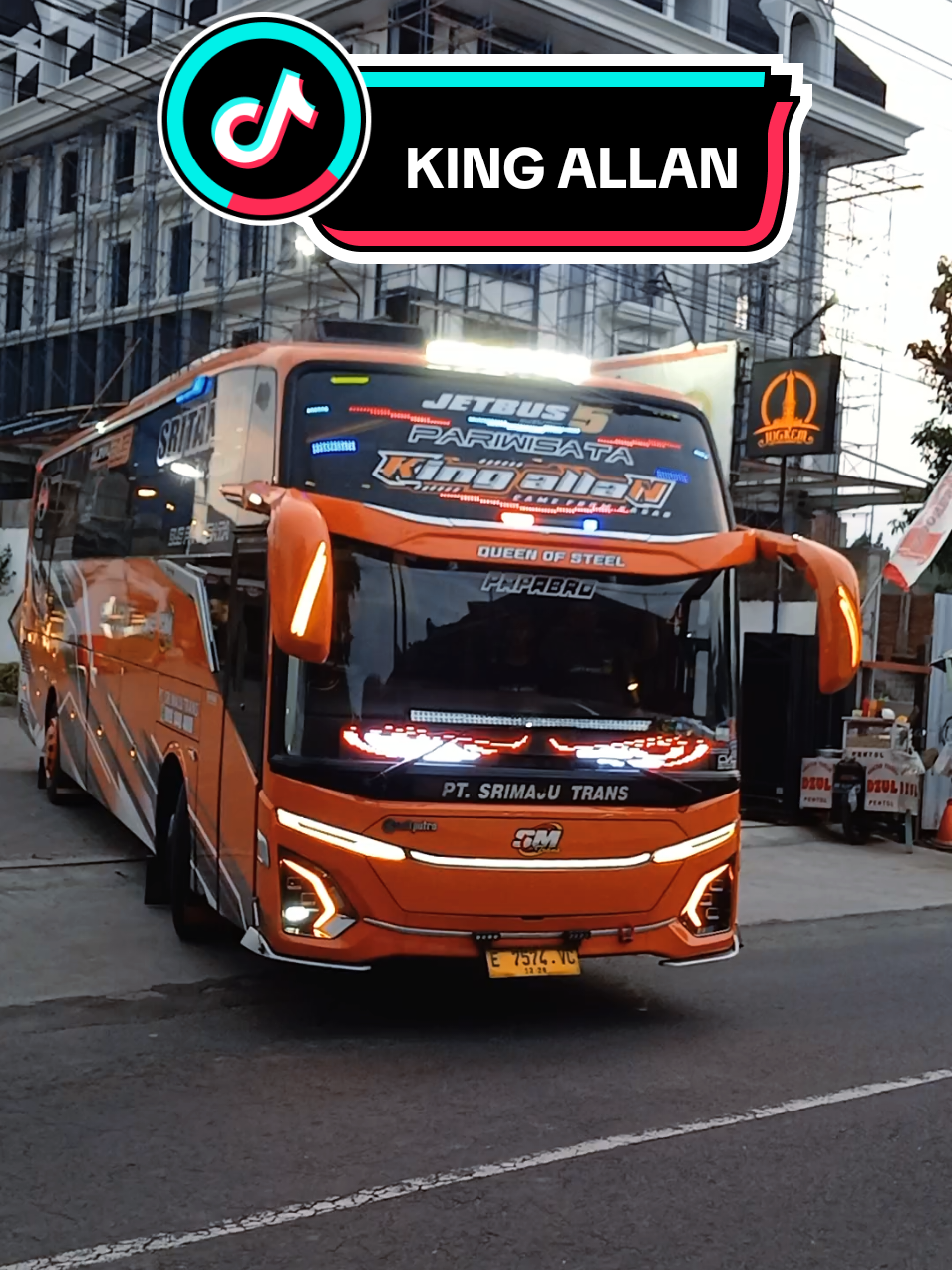 Membalas @alvaro24.official Asikk ketemu King Allan Sri Maju Trans 😍😍 #srimajutrans #kingallan #busartis_fyp #busmaniayogyakarta #elmaniajogja  @srimaju.trans  @official_king_alan04 