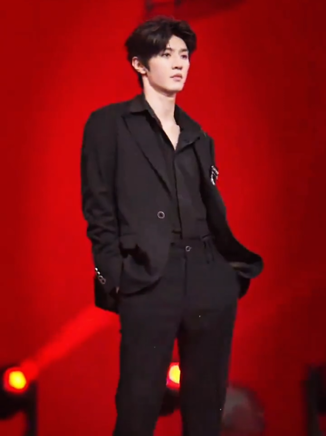 29.08.2025 🔥Hi6  กรี๊ด ... เต้นแจกไพ่และเต้นกวาดขา มาแล้ว....หล่อมาก...พ่อขายาวหุ่นดี เอวพิ้วสุดไ😍😍 🔥 วาไรตี้hi6โปรโมท ซีรีส์เรื่อง  #อริรักลิขิตใจ Fated Hearts 一笑随歌(Yixiao Suige)อีเซี่ยวสุยเกอ #วาไรตี้เฉินเจ๋อหย่วนhi6  #เฉินเจ๋อหย่วน #chenzheyuan  #FatedHeartsอริรักลิขิตใจ 