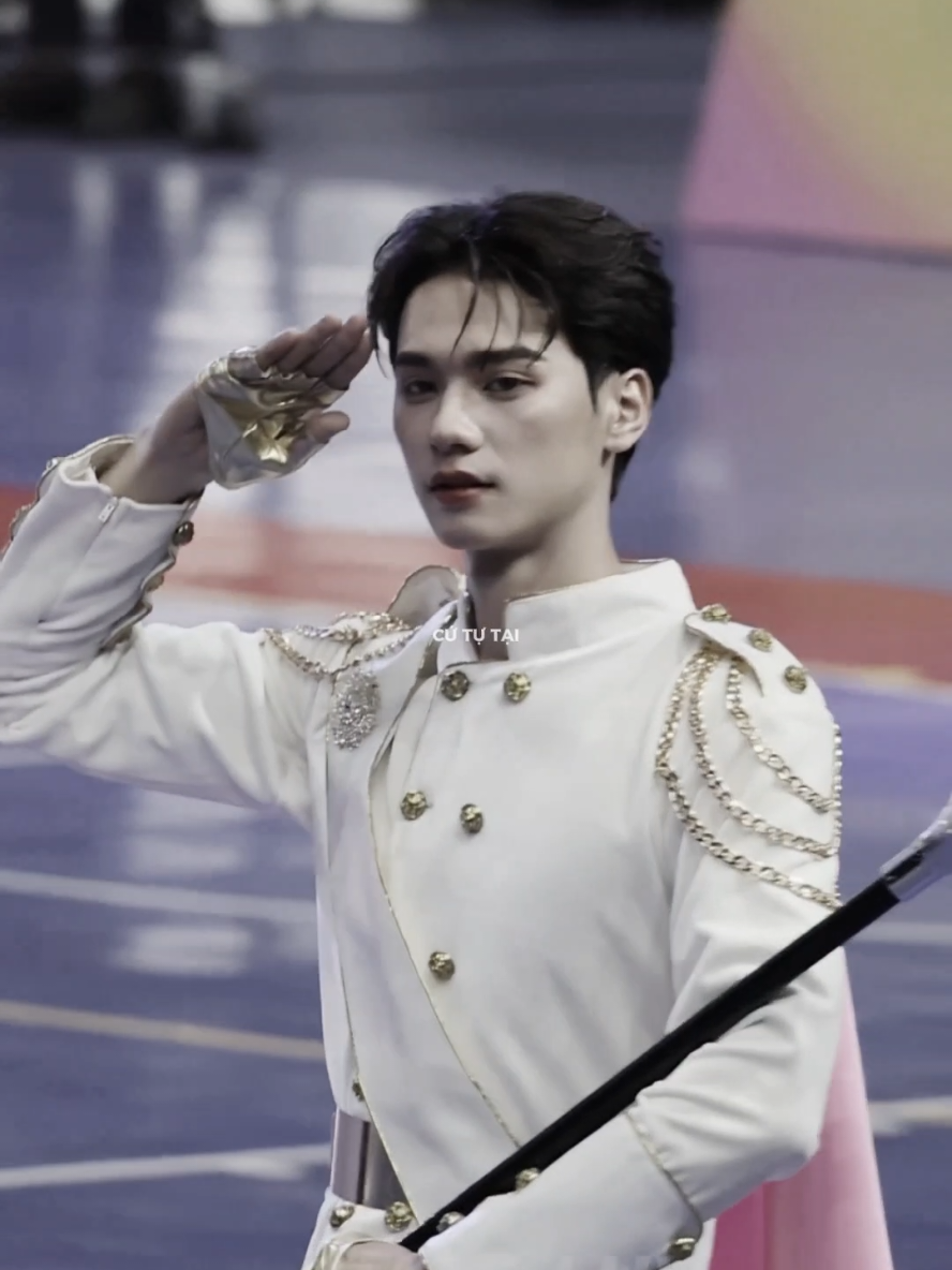 Nay thầy @Harit_keng  nghỉ giải lao 1 bửa thầy đi làm vận động viên. Hình như thầy thi bóng rổ thì phải. Mà thầy thi môn gì cũng được, miễn sao có source cho em edit tiktok là được!!! hí hí   #thapcamhehe #kengnamping #KengHarit #dmdsportday2025 