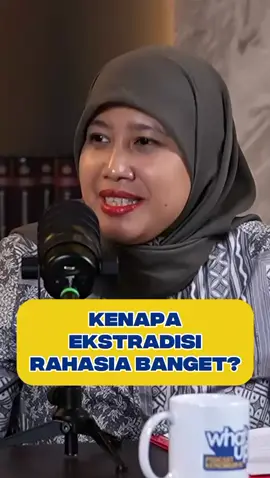 Jadi ternyata ekstradisi itu adalah mekanisme kerja sama antara pemerintah dengan pemerintah untuk menangkap buronan pelaku tindak pidana 🤯  Waaah berarti beda dong dengan red notice yaa 😲  ✨ Simak obrolan selengkapnya di Podcast What’s Up Kemenkum ✨ 📺 Watch full on : Youtube @kemenkum  https://youtu.be/ym7HuM7H2CA?si=CmpQyO1FEMspTeum  📌 Jangan lupa like, komen, dan subscribe untuk konten inspiratif lainnya  #KementerianHukum #Ekstradisi #BuronanInternasional #Interpol #PenegakanHukum      