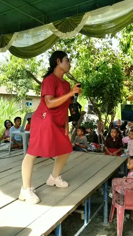 Digoyang Bareng Renita 