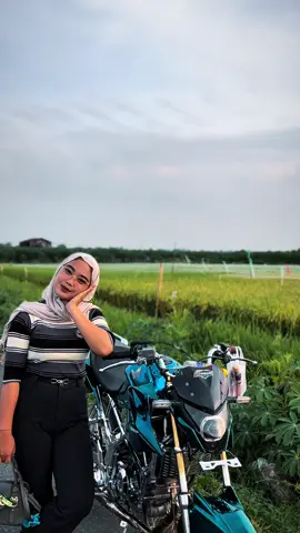 Kalo bukan dia siapa lg 🤩😍😍#trend #cb150rstylemedanv3 #cb150rstylemedan #fypシ゚ #tiktokviral @𝐀𝐚𝐧𝐭𝐞 𝐃𝐢𝐧𝐚🍼🫦 