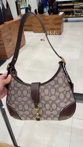 Hamptons Hobo Signature Jacquard  Exclusively available at AEON Mall Mean Chey and AEON Mall Phnom Penh. 📦 Free shipping within Cambodia 🎁 Complimentary hangtag customization with every order 📩 Place your order now via Telegram inbox — don’t miss out on this exclusive drop! 😉 #coachretail #coachcambodia #fyp #newarrivals #leathergoods #trending #virals #trendingvideo #foryourpage