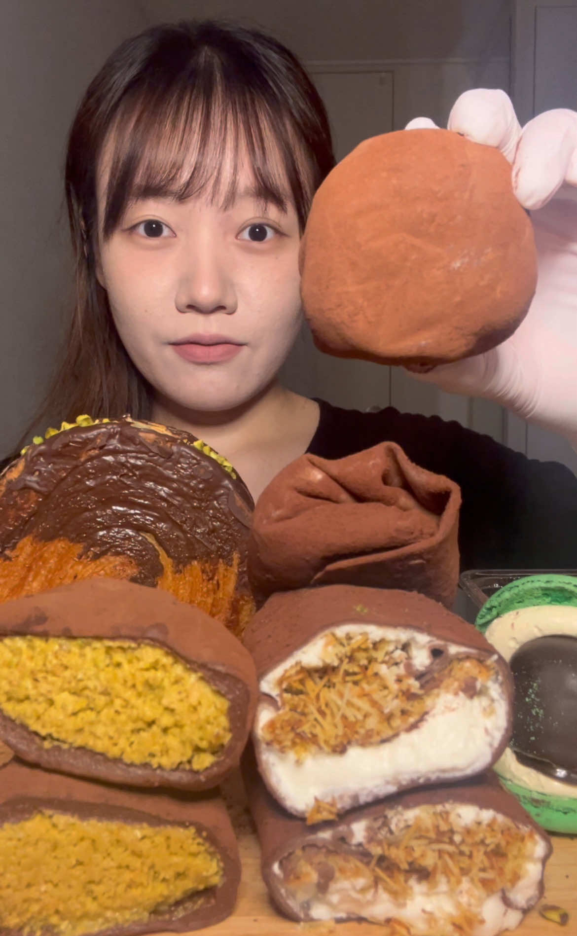 Dubai chocolate🍫 두바이 디저트 먹방! #mukbangeatingshow #dubaichocolate #eatingasmr #먹방 
