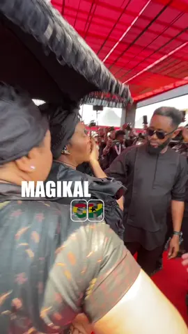 LIVE UPDATES: Daddy Lumba’s First Wife Odo Broni looses it as Dayddy Lumba song blast hard at the funeral of her husband  #ghananews #daddylumba
