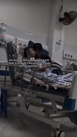 Đôi khi phải đến lúc ốm đau mới biết được ai là người ở bên mình và ai thật sự thương mình... #tamtrang #story #tinhyeu #H2102001 #vanhung201 