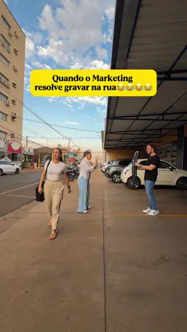 Quando o marketing resolve gravar na calçada  #marketing #empresa #viral #marketingempresarial 