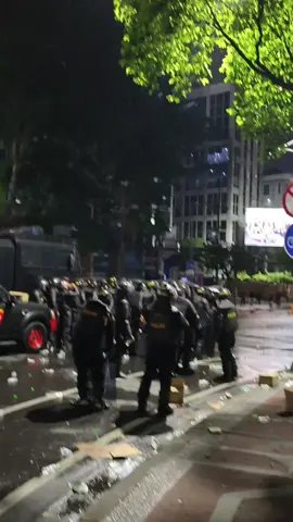 Demo di gedung Grahadi Surabaya 29 Agustus 2025 #surabaya #demo29agustus2024 