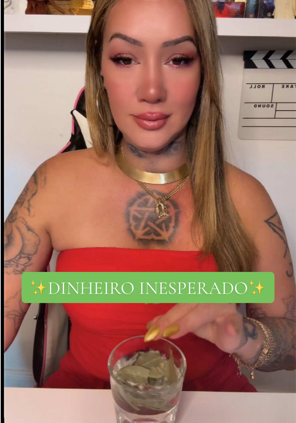 🌿Dinheiro inesperado🌿 com o poder do louro eu limpo tudo que está impedindo a prosperidade de entrar na minha vida  #Louro #DinheiroInesperado #Abundância #Prosperidade 