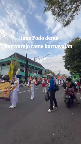 karnavalan SD SMP di Purworejo 