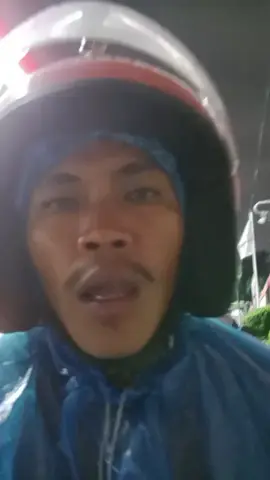 sekarng aparat yg jdi lawan masyarakat.bener ngga ada otak kalian semua