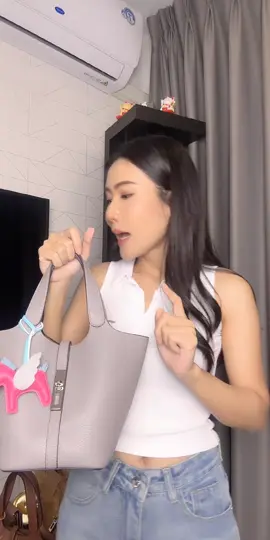 #tiktoklive #livehighlights #กระเป๋า #กระเป๋าแฟชั่น #กระเป๋าผู้หญิง 
