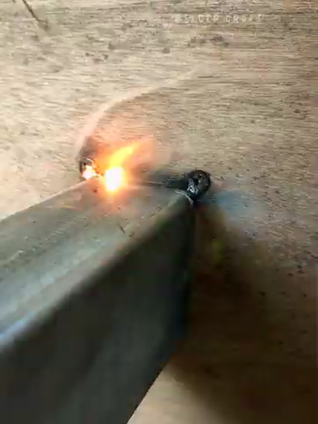 Not everyone knows the secret of the old welder working on iron  #welding #weldinglife #fabrication #fyp #foryou 