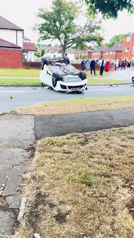 Accident in rowley regis birmingham.     #rowleyregis #birmingham #caraccident 