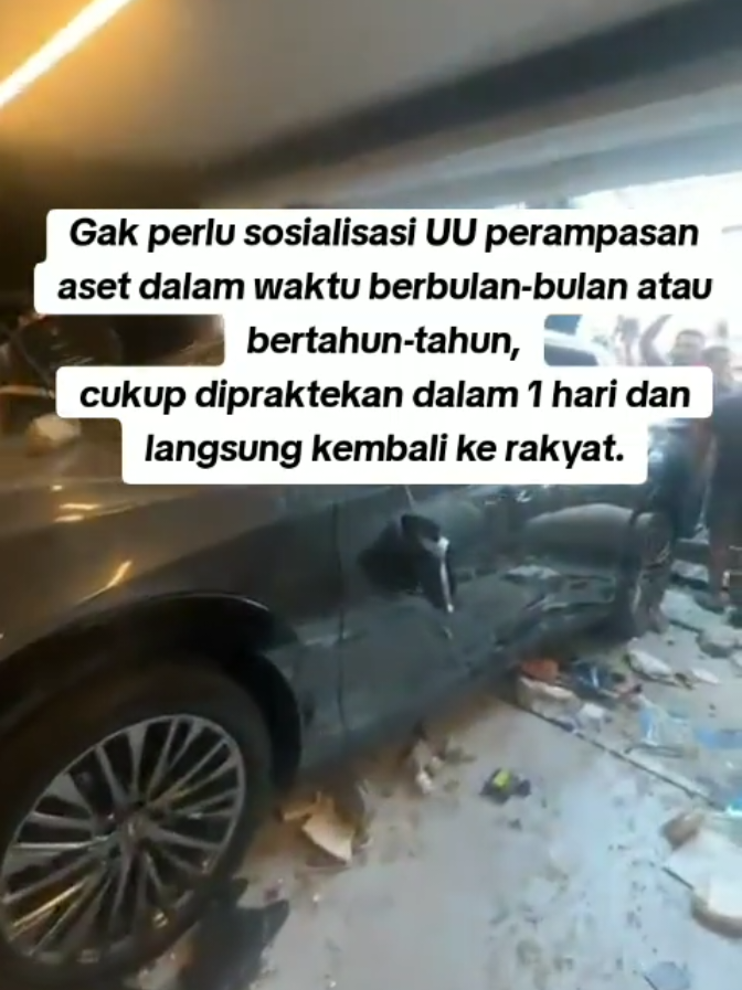 Kalo ada pejabat korupsi kaya gini aja langsung di geledah masyarakat. #indonesia🇮🇩 #prabowo #rakyatindonesia #demo #koruptor 